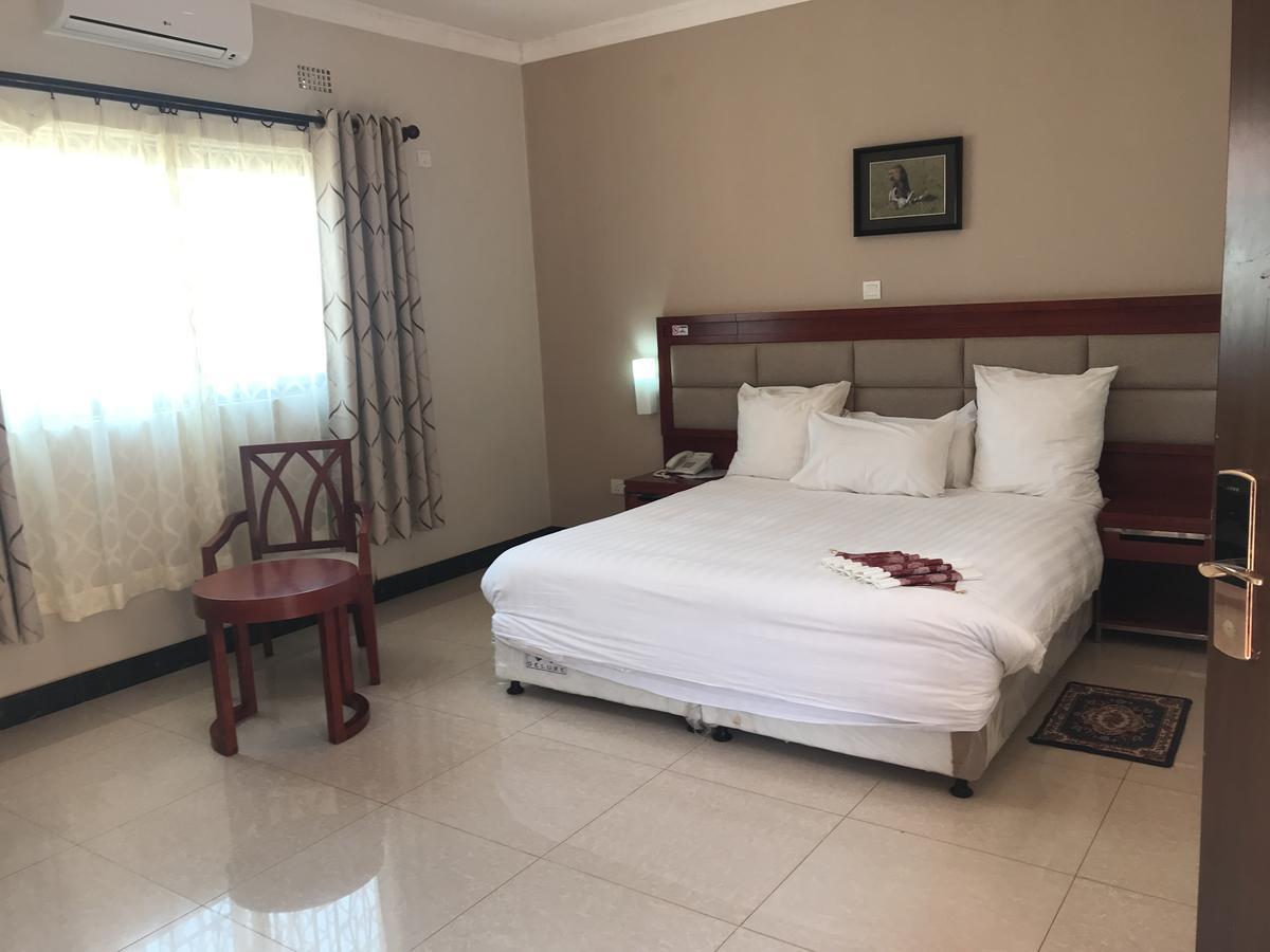 Northern Rock Hotel Mpika Zewnętrze zdjęcie